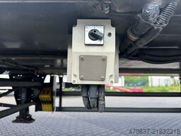VOLVO FM 380 / Schmitz / 3 Kammer / Carrier ICELAND