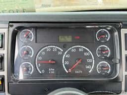 FREIGHTLINER FL70 4x2 elek verschiebbare Sattelkupplung *TOP*