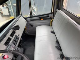 FREIGHTLINER FL70 4x2 elek verschiebbare Sattelkupplung *TOP*