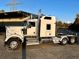 KENWORTH W900
