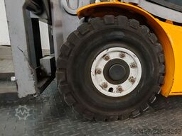 Jungheinrich EFG 215 4.8m/ 1826mh
