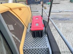 Liebherr L 576 / 4x4 / Schaufel / 1. Hand