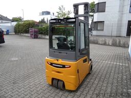 Jungheinrich EFG 220 - neue Batterie - 6,50 m Triplex
