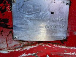 CONTAINER SCARRABILE USATO A CIELO APERTO + GRU