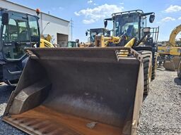 KOMATSU WA380 1. Hd aus Kommunalbesitz