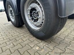 Krone NEU UND DIREKT VERFÜGBAR: 20FT-ADR-FAHRGESTELL ...