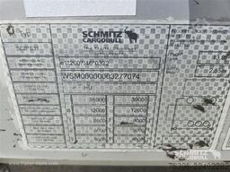 Schmitz Cargobull Semitrailer Curtainsider Mega