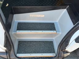 MERCEDES-BENZ Sprinter 314 BlueTEC 9 Sitze Rollstuhllift Klima