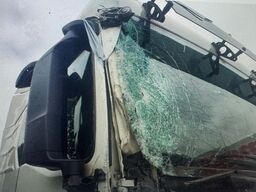 MAN TGX 18.510 beschädigt /damaged