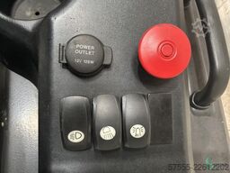 Hyundai 30BH-9