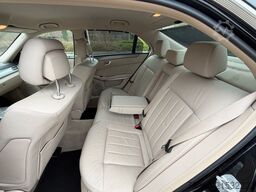 MERCEDES-BENZ E 300 BlueTEC HYBRID Navi Leder PDC LED EURO 5