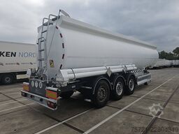 MAGYAR FUEL 8 COMP