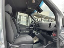 MERCEDES-BENZ Sprinter 319 CDI 4x4 DoKa Klima Stdheiz AHK LED