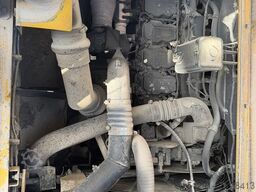 Komatsu HD325-7
