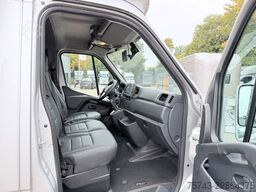 RENAULT Master Roelofsen Parados Sport