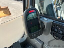 Volvo EC210  + 4870 Hours + bucket + fully operational