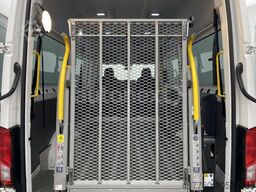 VOLKSWAGEN Crafter 35 *ROLLSTUHL-LIFT* KAMERA+STNADHEIZ 200