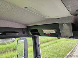 M.A.N. 41.360 TGS 8X4
