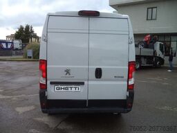 Peugeot Boxer 335
