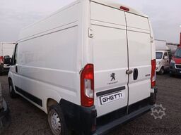 Peugeot Boxer 330