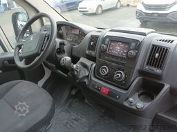 Peugeot Boxer 330