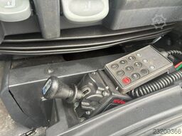 IVECO Stralis AD 190S31 cassone + gru PM