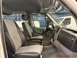 VOLKSWAGEN Crafter L2H2 Klima 8 Sitze + Rollstuhl AMF Bruns