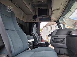 VOLVO FH 480 Kühler mit Kühlanhänger, LBW+Türen