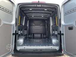 MAN TGE 3.180 L3H2 Kasten 4x4 STANDHZ ACC LENKRADHZ