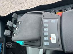 Jungheinrich EFG 215 / Triplex: 4.25m! / SS / 4.168h / 2024