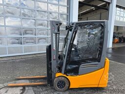 Jungheinrich EFG 215 / Triplex: 4.25m! / SS / nur 3.092h!