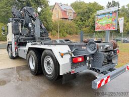 VOLVO FMX 370 6x2 lift/lenk Abrollkipper KRAN 13m FUNK