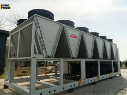 New Industrial Chiller CLIMAVENETA - 656.5 KW | With warranty