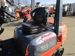 Toyota 2,5 Ton. - Triplex-Freihub 4,7m - Seitenschieber