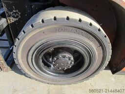 Toyota 2,5 Ton. - Triplex-Freihub 4,7m - Seitenschieber