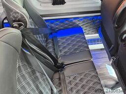 MERCEDES-BENZ 519  Allrad 4 x 4 Lagerfahrzeug Stock 20 Sitzer