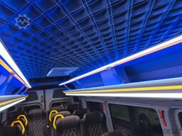 MERCEDES-BENZ 519  Allrad 4 x 4 Lagerfahrzeug Stock 20 Sitzer