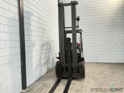 Nissan UGD 02 A 30 PQ