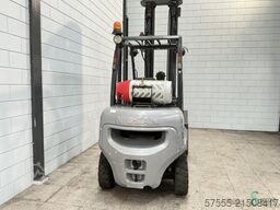 Nissan UGD 02 A 30 PQ