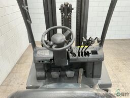 Nissan UGD 02 A 30 PQ