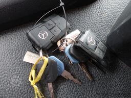 Mercedes-Benz Antos 1924L Huif + Klep Dhollandia 2000 KG Euro 6