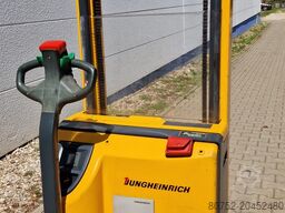 JUNGHEIRICH  Ameise  (Hamburg) EJC12G Hochhubwagen