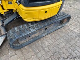 KOMATSU PC26MR-3 / 2020 BJ / 2 x Löffel