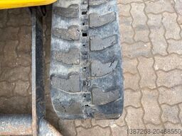 KOMATSU PC26MR-3 / 2020 BJ / 2 x Löffel