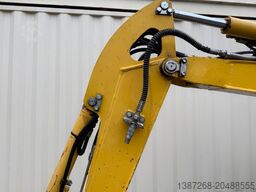 KOMATSU PC26MR-3 / 2020 BJ / 2 x Löffel