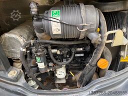 KOMATSU PC26MR-3 / 2020 BJ / 2 x Löffel