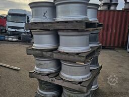 UNKNOWN 11.75 R 22.5  DISC RIM