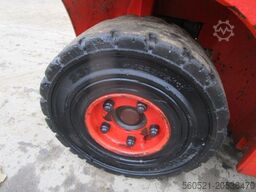 Linde H25D-02 Triplex-Freihub 4,7m + Seitenschieber