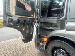 MERCEDES-BENZ Actros 1851 Low Gigaspace Solostar Safety Euro6e
