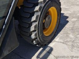 JCB 525.60